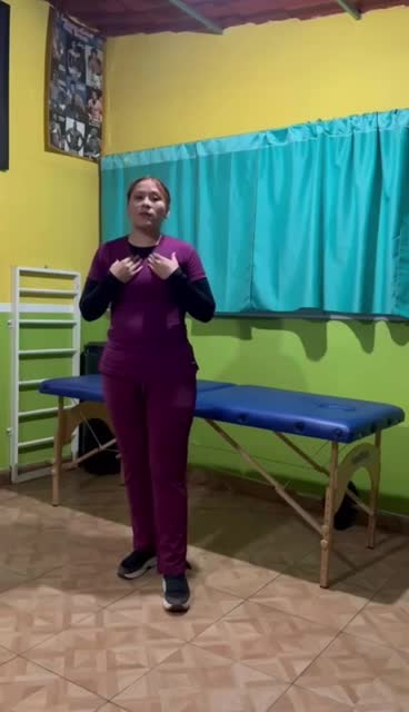 Brenda Rodríguez en su espacio de atención
